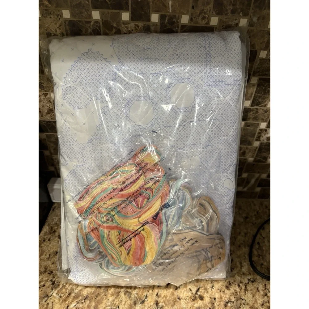 BUCILLA Kit Cross Stitch GOD BLESS BABIES 34